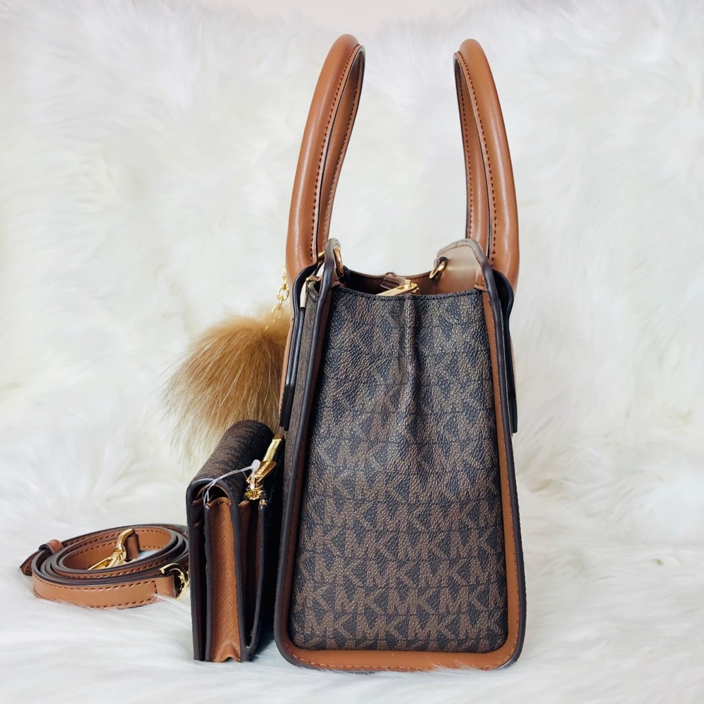 3PCS Michael Kors Montgomery Messenger Wallet Set - Picture 3 of 8
